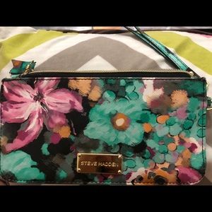 Steve Madden floral wallet